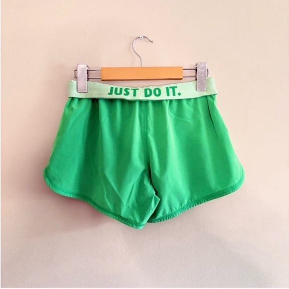 Nike Kelly Green Athletic Running Shorts w “JUST DO IT” Fold Over Waistband - Picture 1 of 4